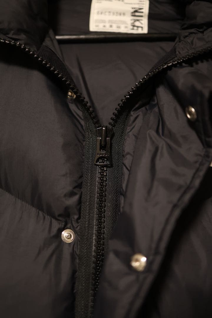 Nike x Sacai コラボ ダウンジャケット CT3269-010Mサイズ