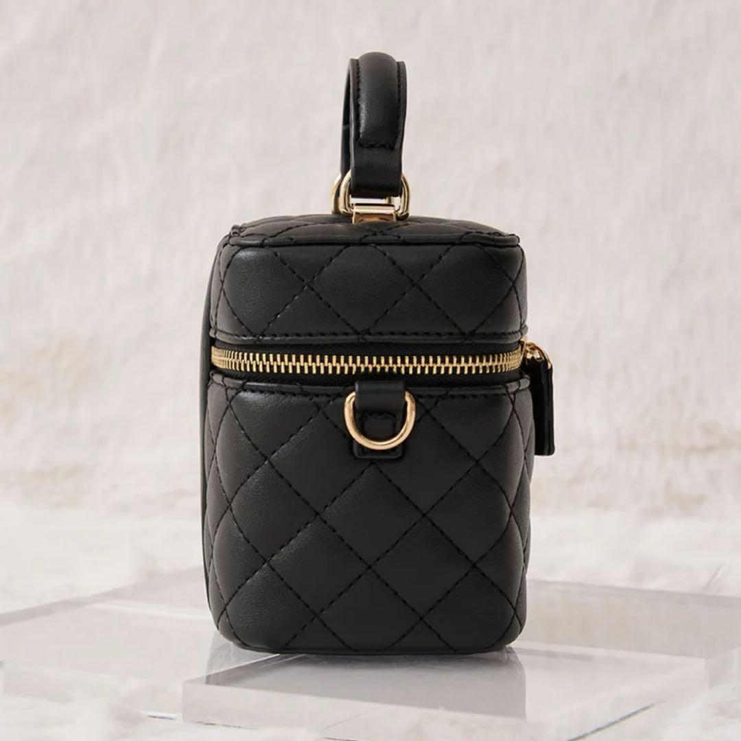 【即日発送】ダーリッチ　ゴールドパーツ　キルティングスクエアミニバッグ BLK