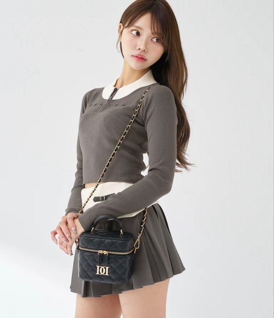 【即日発送】ダーリッチ　ゴールドパーツ　キルティングスクエアミニバッグ BLK