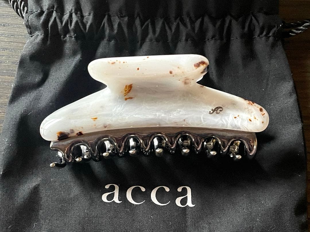 アッカ　acca クリップ　アールドゥヴィーヴル