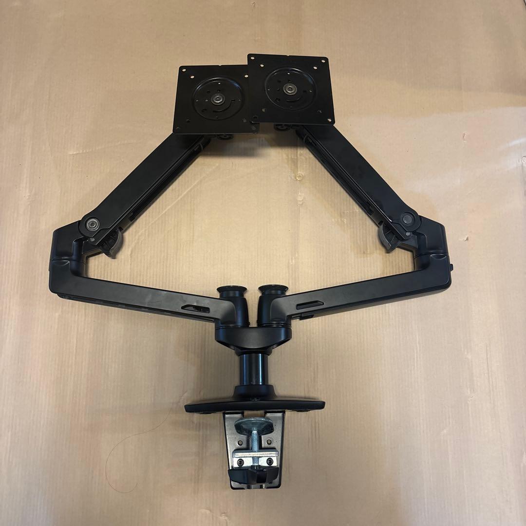 Amazon ベーシック　デュアルモニターアーム エルゴトロンOEM