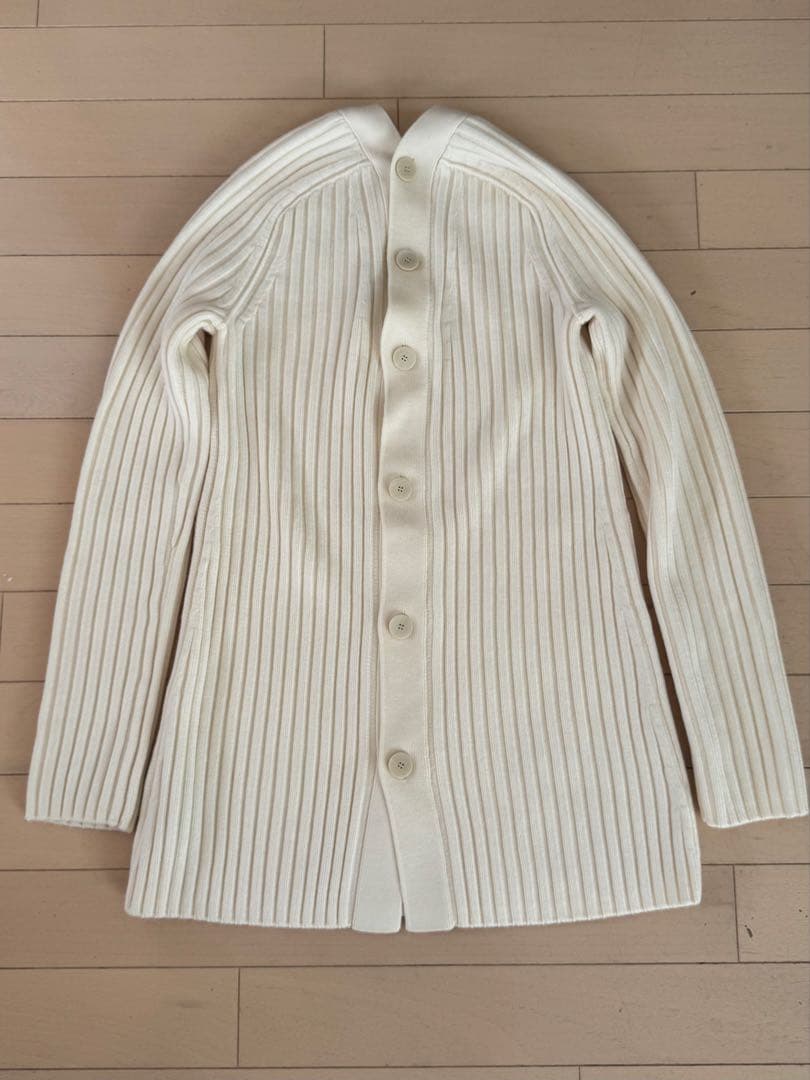 Theory アイボリー カーディガン