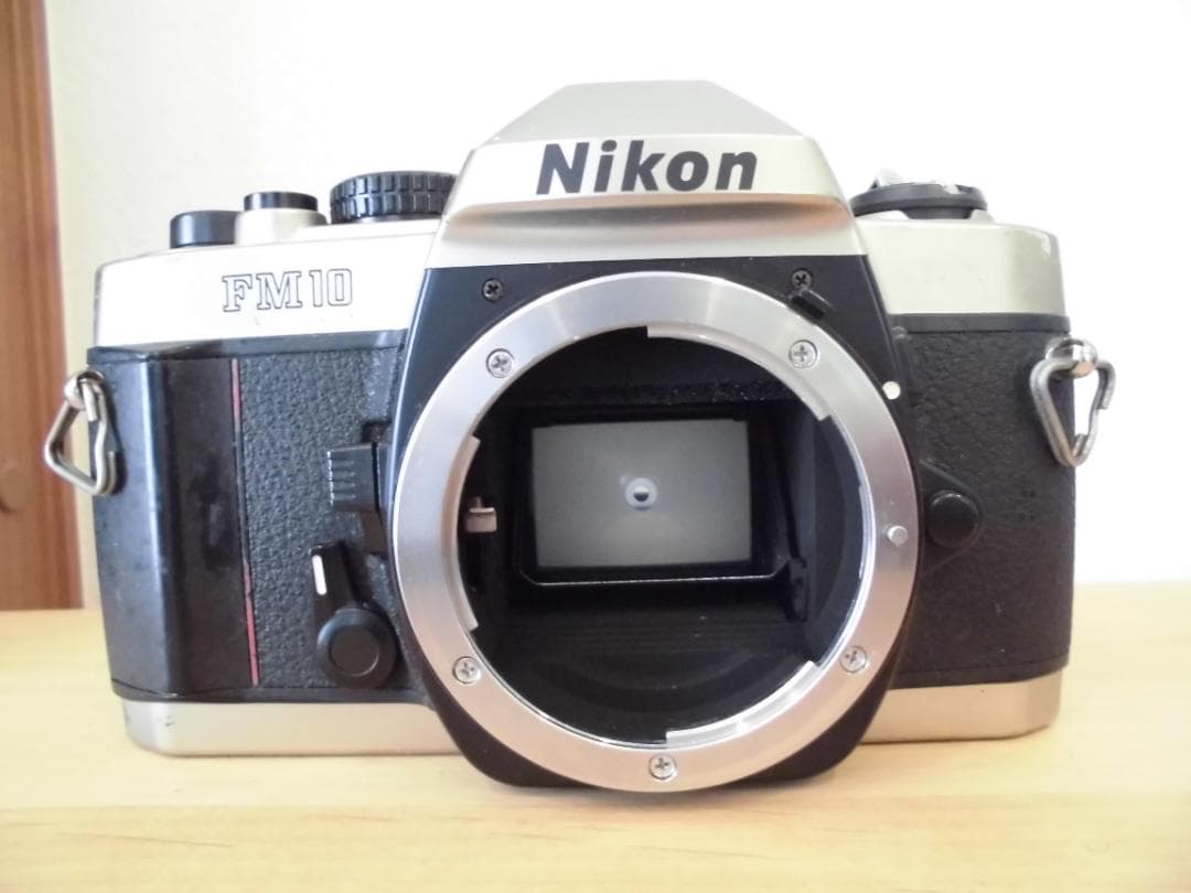 【人気のフィルムカメラ】Nikon FM10 レンズKIT