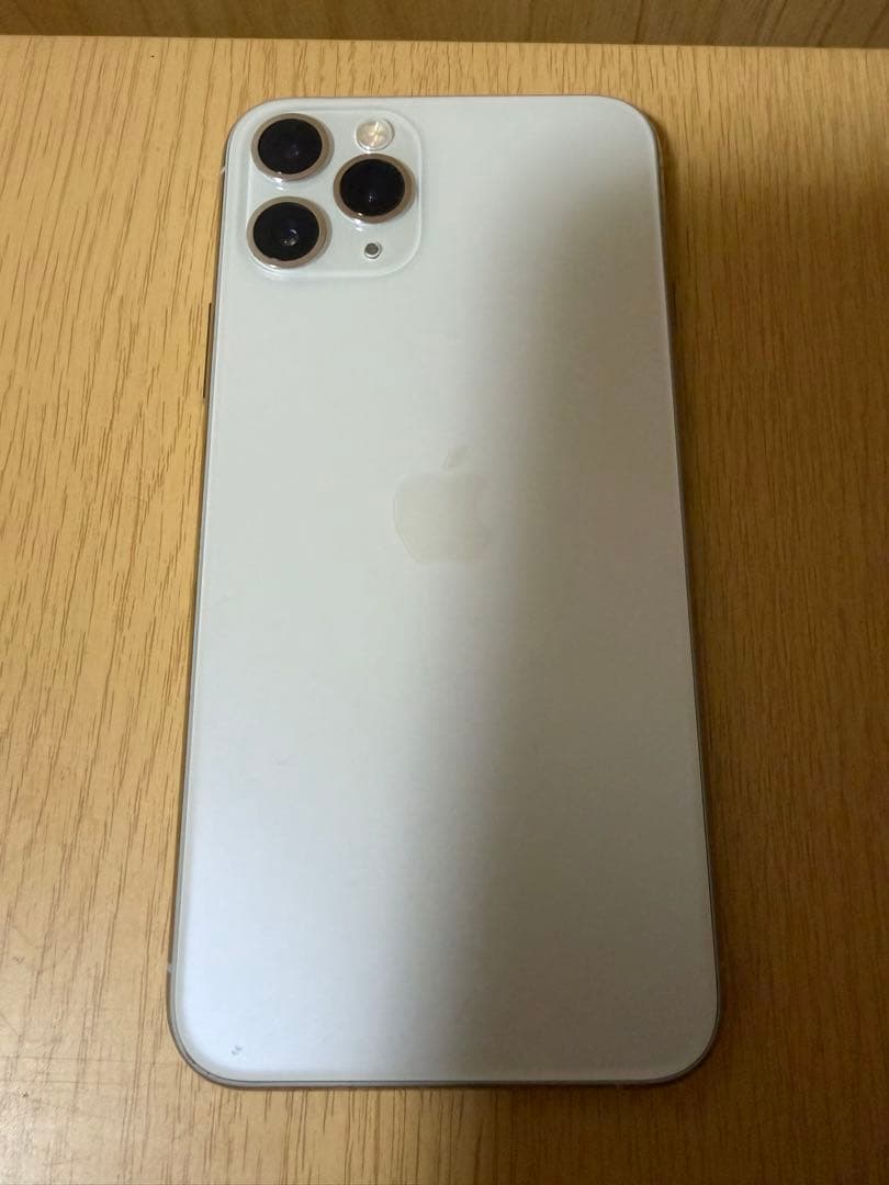 iPhone11pro 64GB バッテリー最大容量82%、SIMフリー