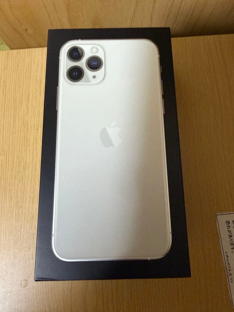 iPhone11pro 64GB バッテリー最大容量82%、SIMフリー