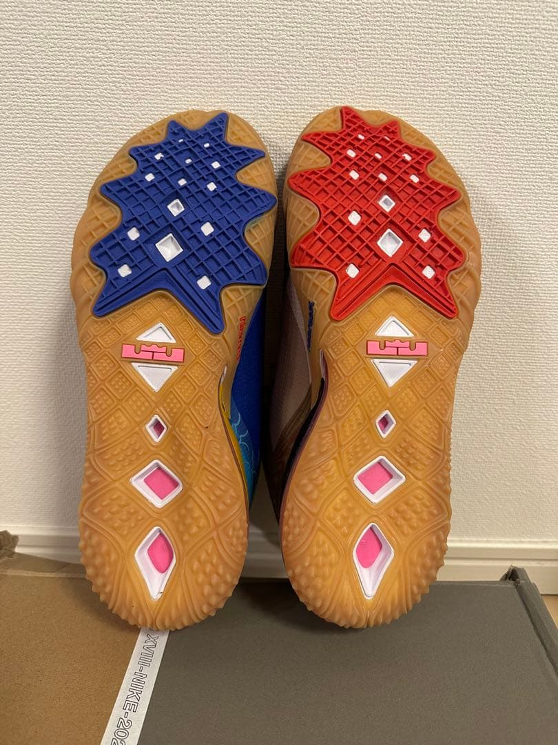 LEBRON XVIII LOW レブロン18ロウ