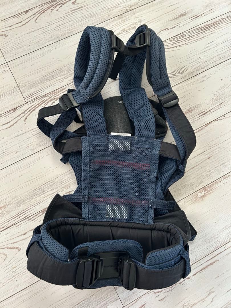 ベビービョルン　ベビーキャリアハーモニー　ネイビー メッシュ 抱っこ紐