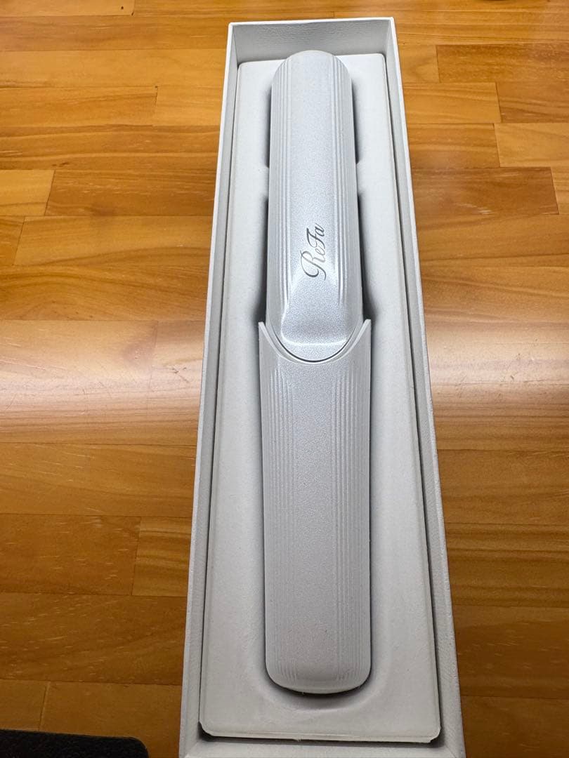 新品リファフィンガーアイロン