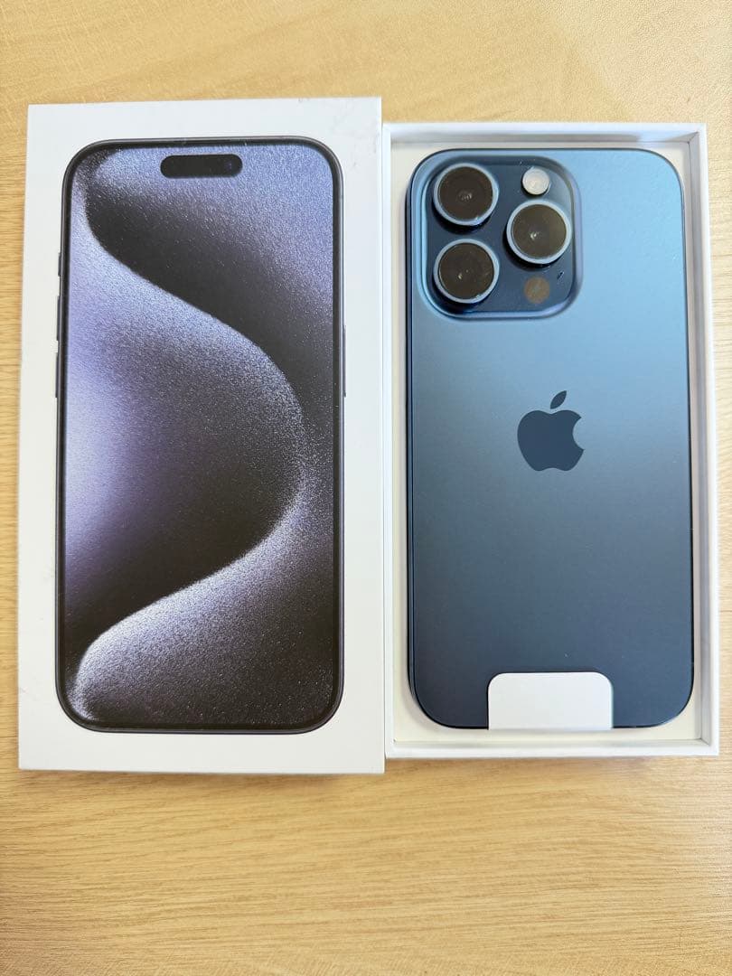 【極上美品/本体傷なし】iPhone15Pro256GB★Moft X＆ケース付