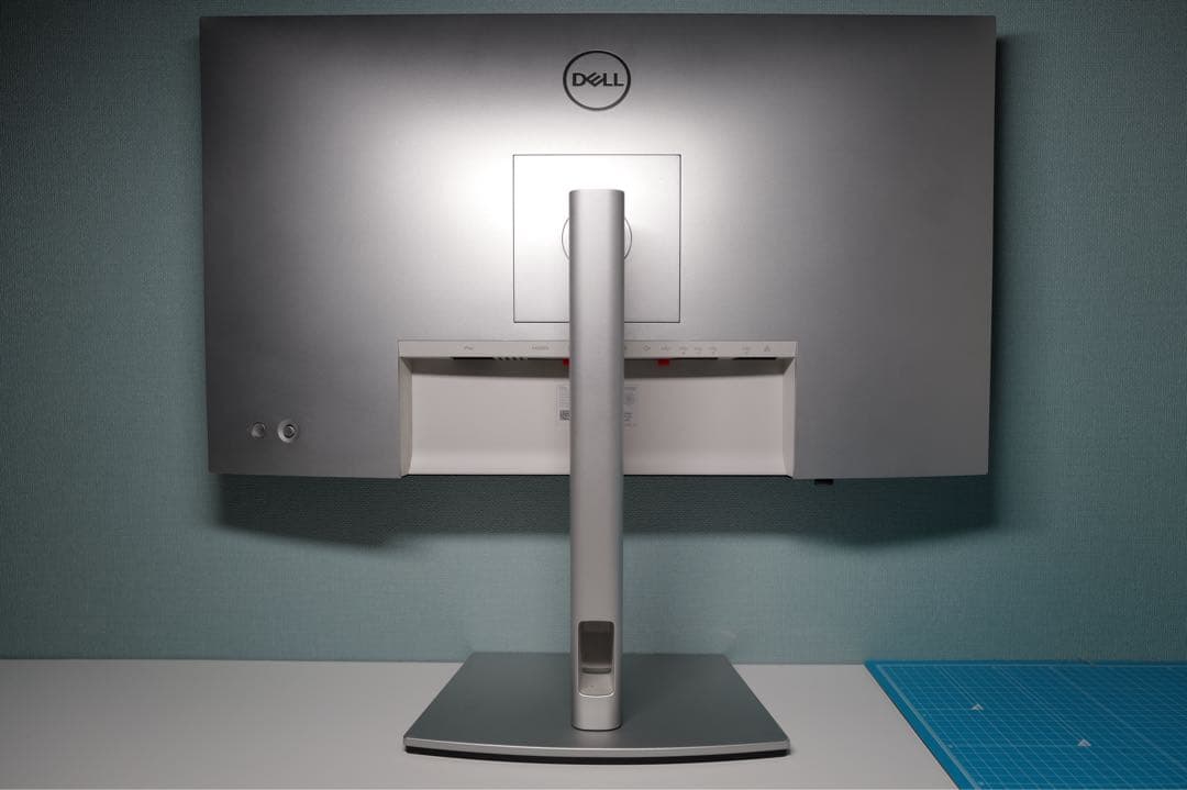 Dell U2723QX 27インチ 4K USB-C モニター U2723QE