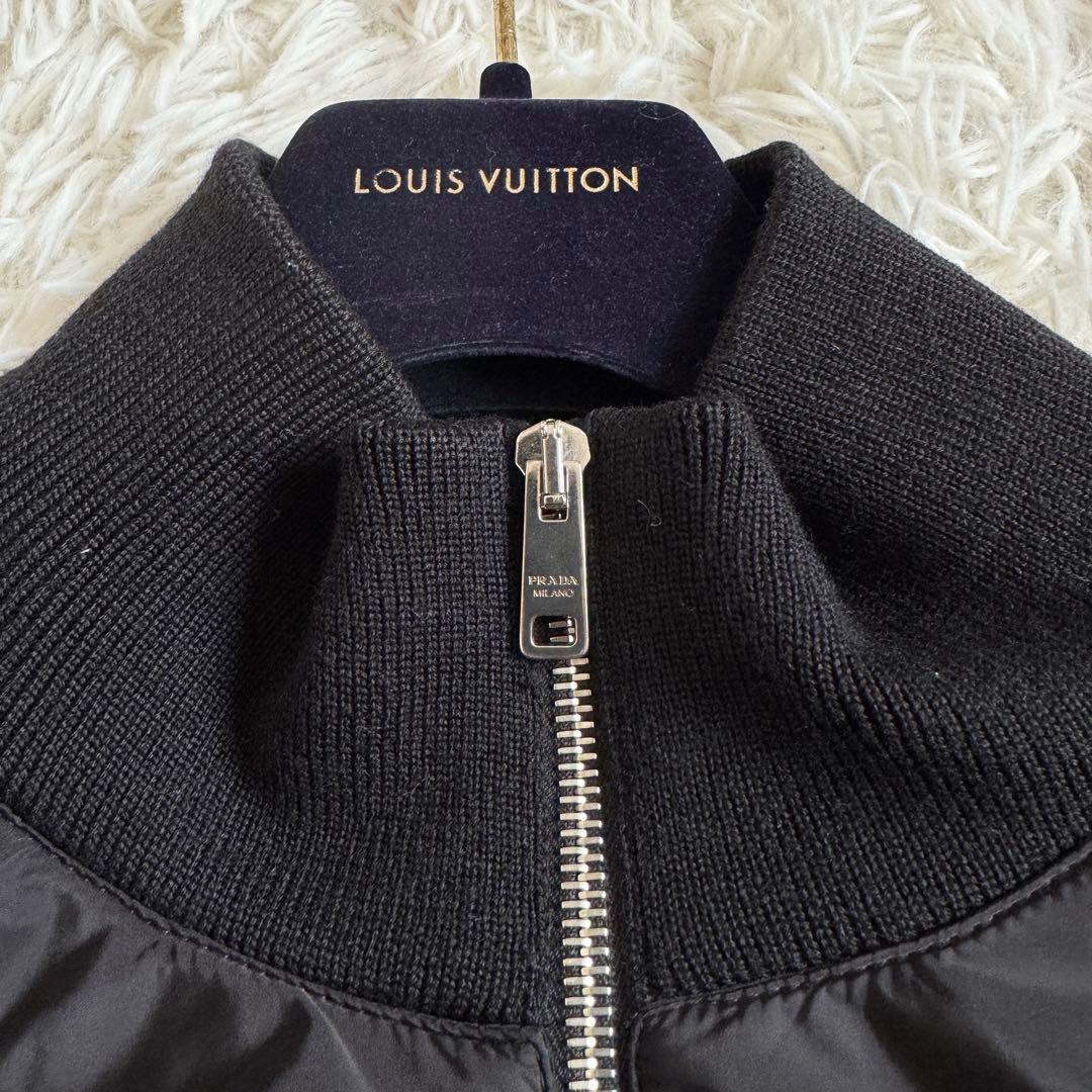 美品　プラダ　ドライバーズニット　三角プレート　ブラック　Mサイズ　現行