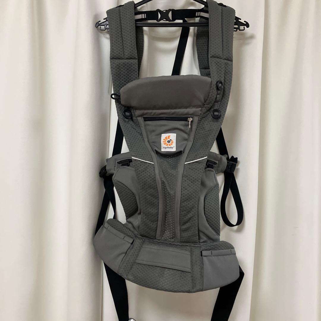 ergobabyオムニブリーズ　グラファイトグレー