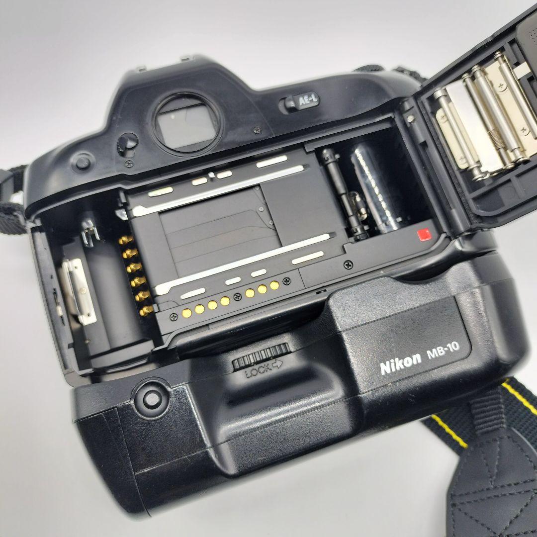 Nikon F90X MB-10バッテリーパック付き