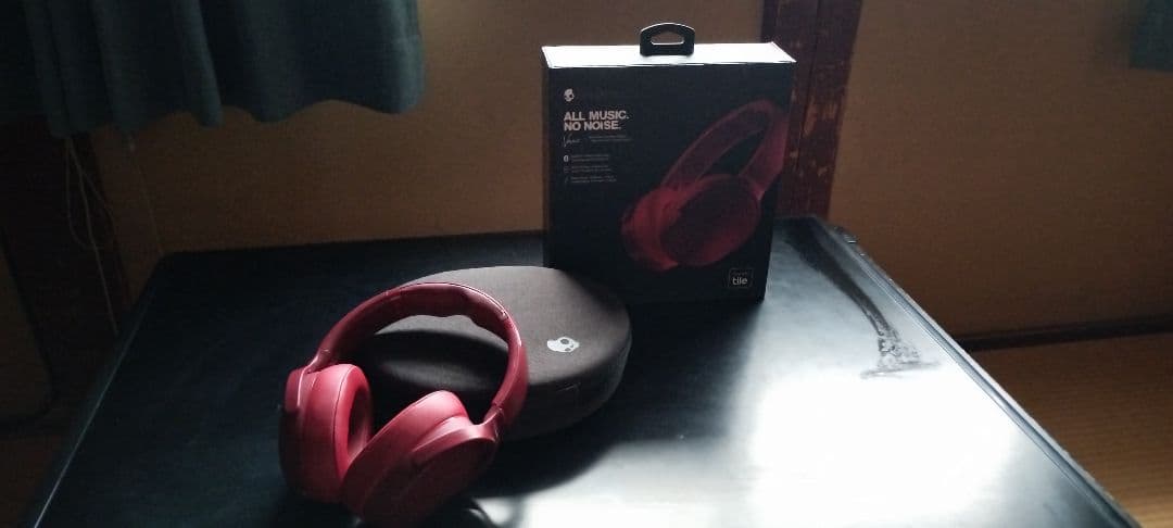 ワイアレスヘッドフォン　（レッド）