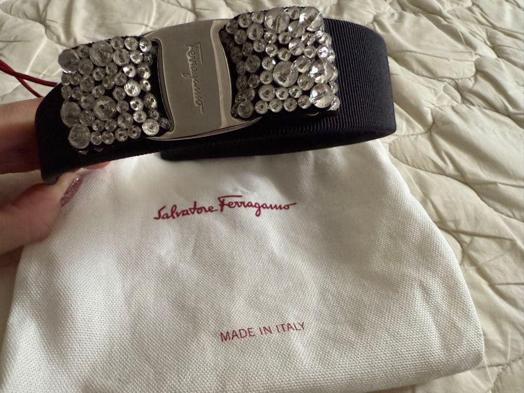 フェラガモ　カチューシャ　美品