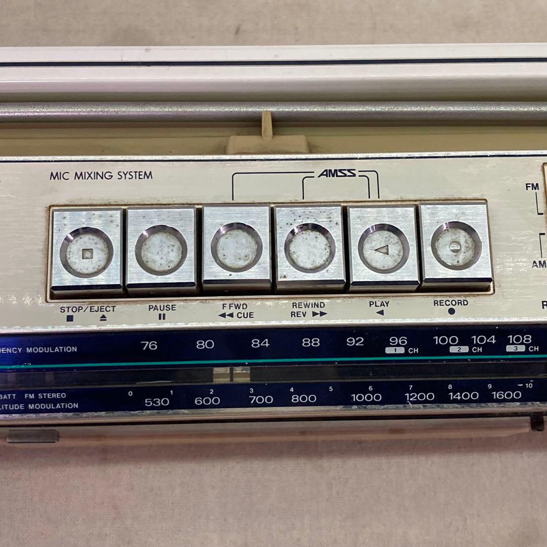 レトロ SANYO ラジオ カセット プレイヤー MR-U4SF