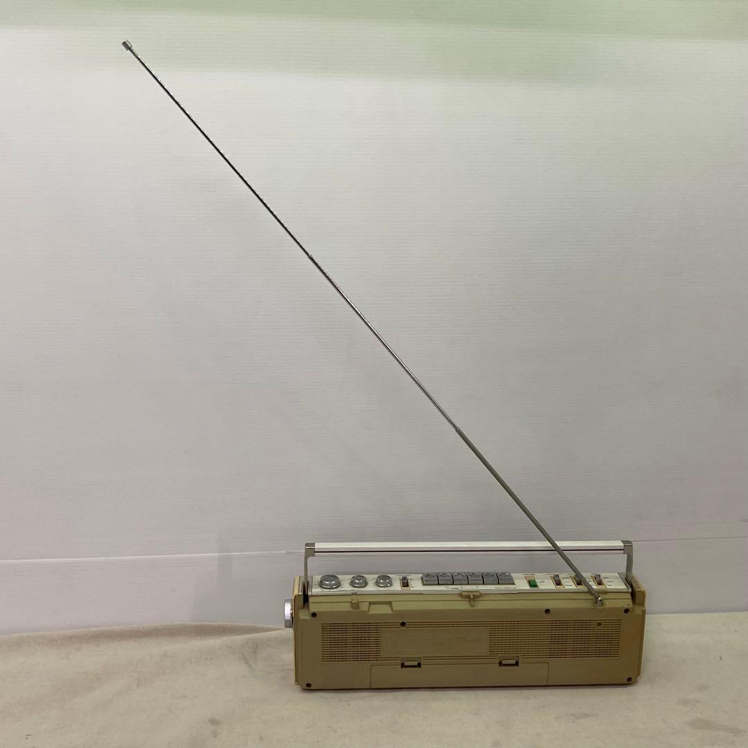 レトロ SANYO ラジオ カセット プレイヤー MR-U4SF