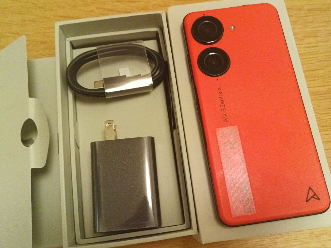 Zenfone 10 国内版 SIMフリー レッド ZF10-RD8S256