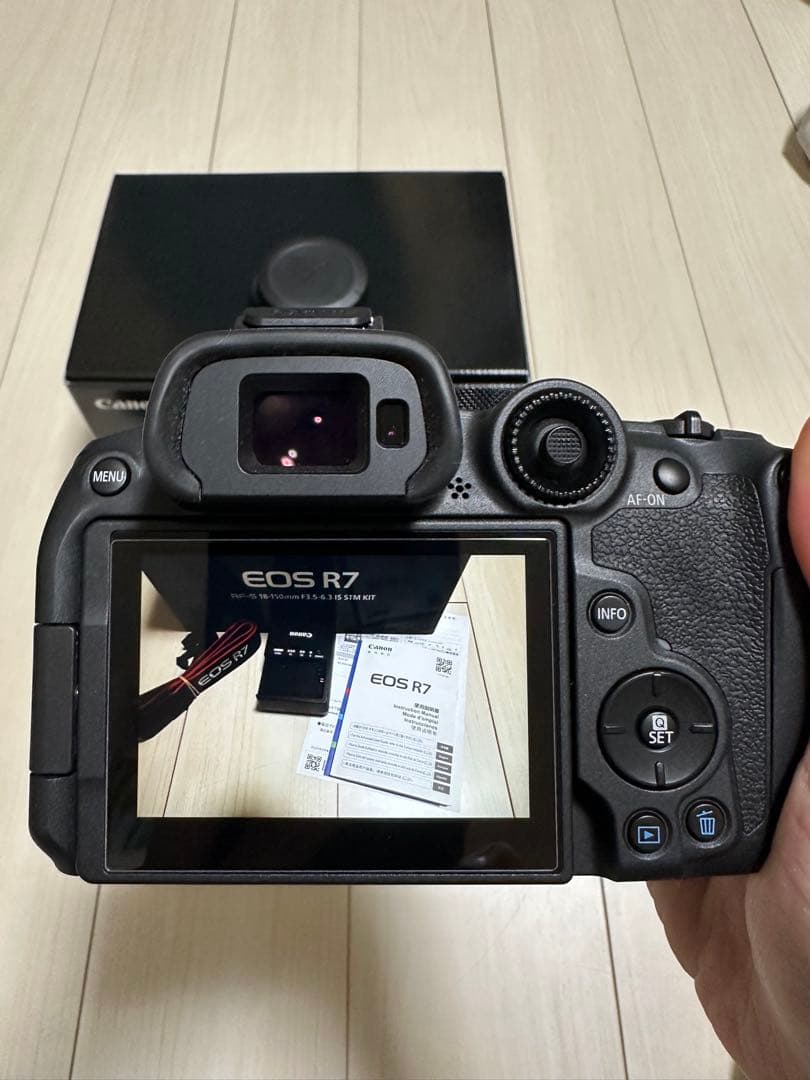 Canon EOS R7 ズームレンズキット