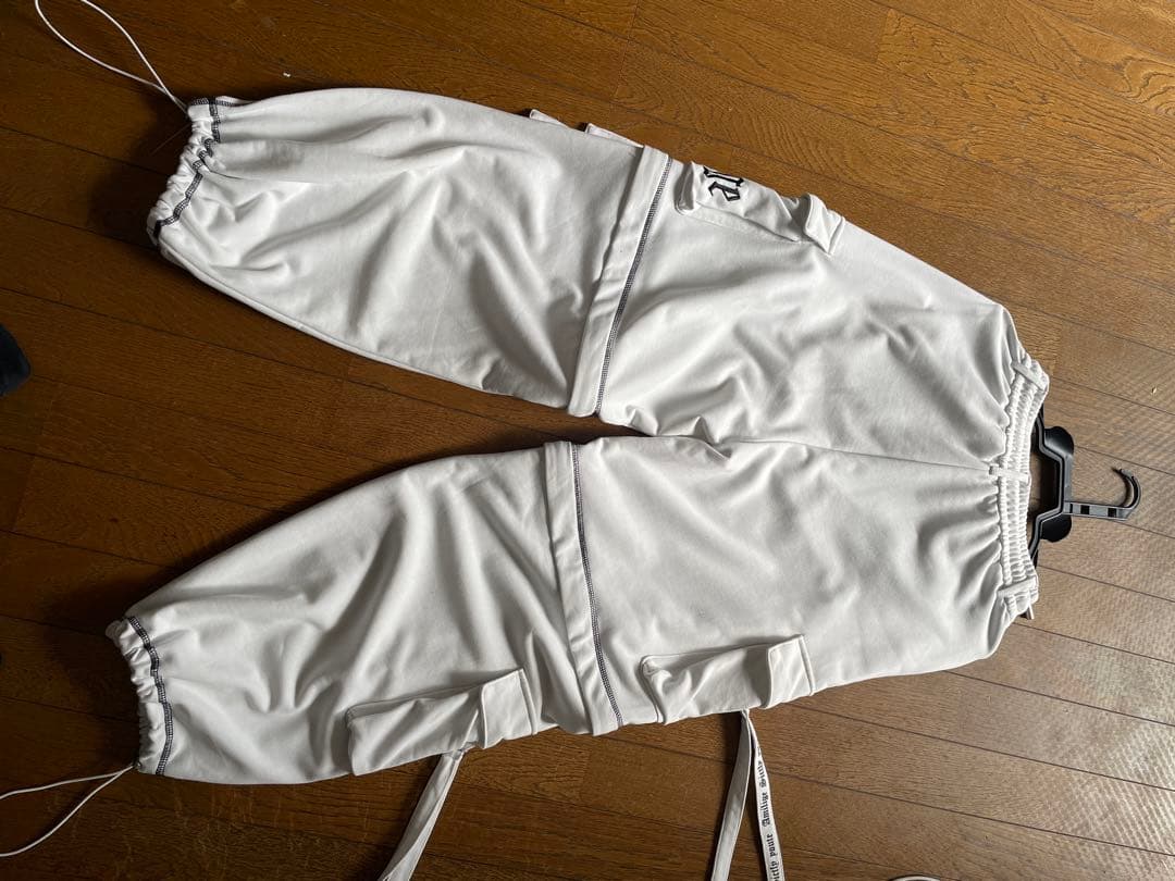 Amiri ホワイト カーゴパンツ