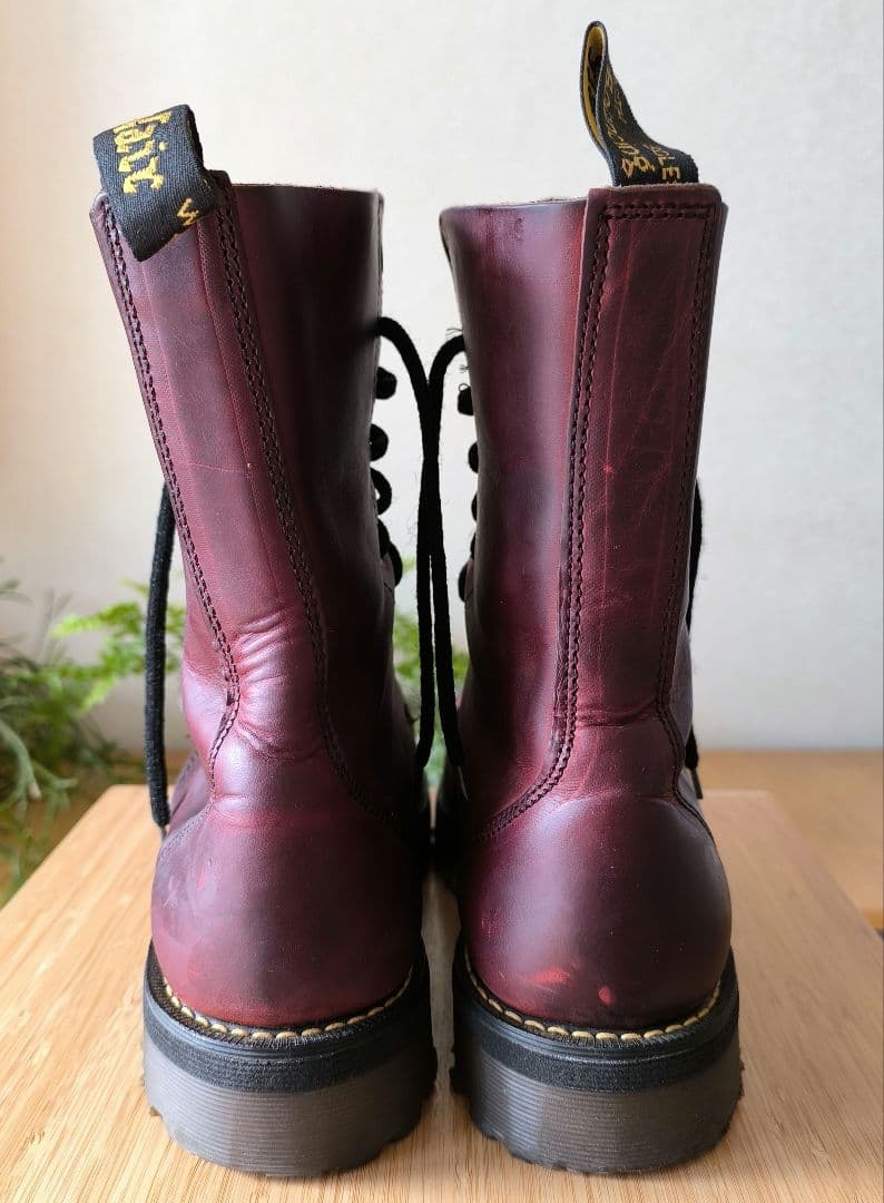 Dr.Martens 10ホール オイルドレザーブーツ 厚底