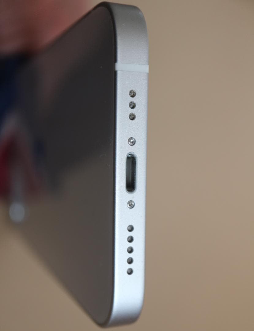 iphone12、64GB、白、SIMフリー、手帳型カバー、液晶保護フイルム付き