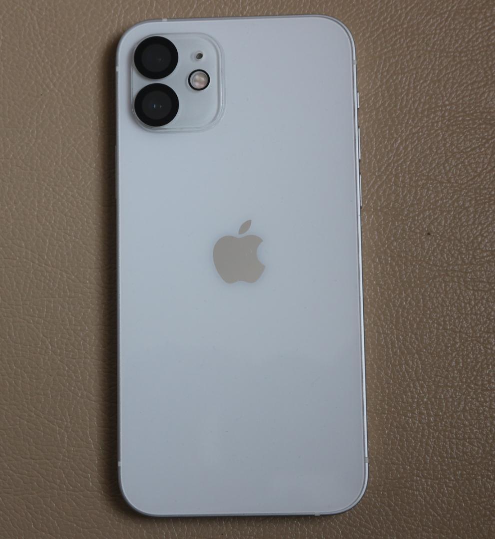 iphone12、64GB、白、SIMフリー、手帳型カバー、液晶保護フイルム付き