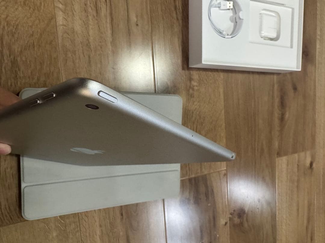 Apple iPad 第6世代 32GB おまけ付き