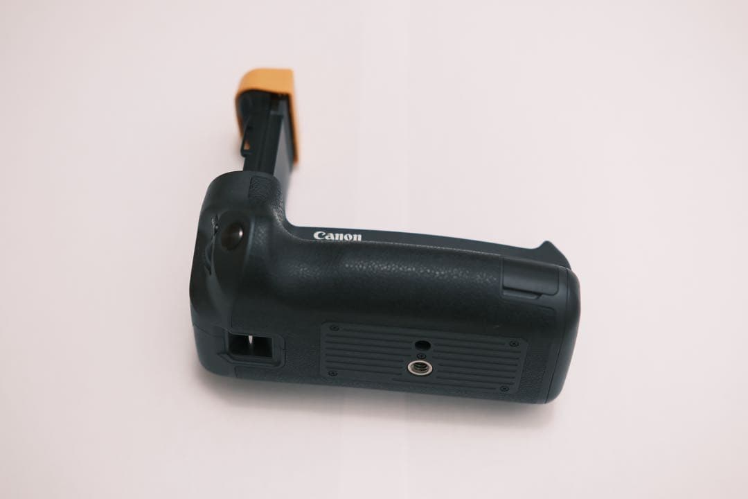 Canon EOS R ボディ　　BG-22