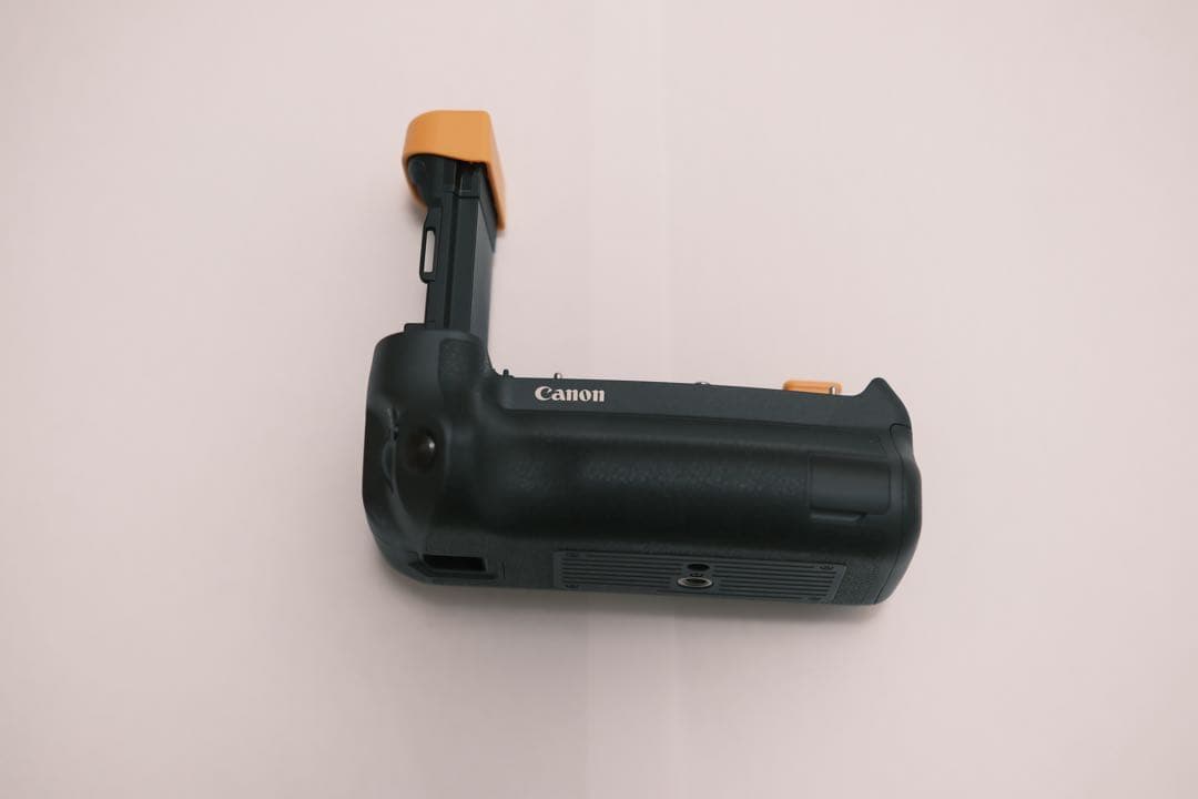 Canon EOS R ボディ　　BG-22