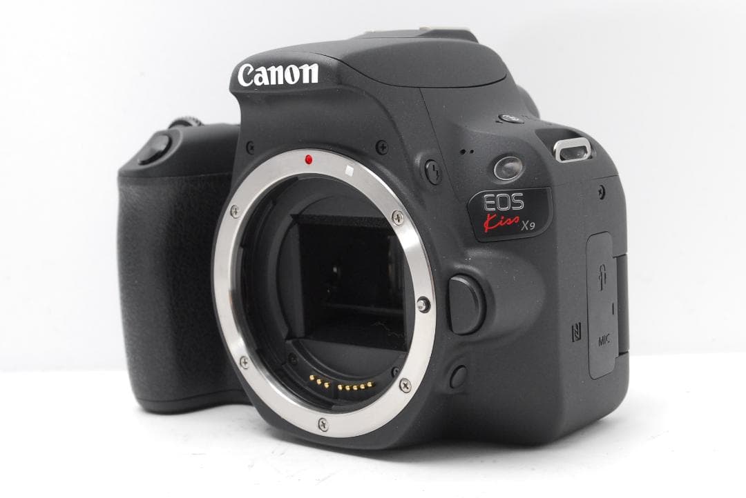 【新品級美品】Canon Kiss X9　ダブルレンズ　WiFI搭載　直感的撮影