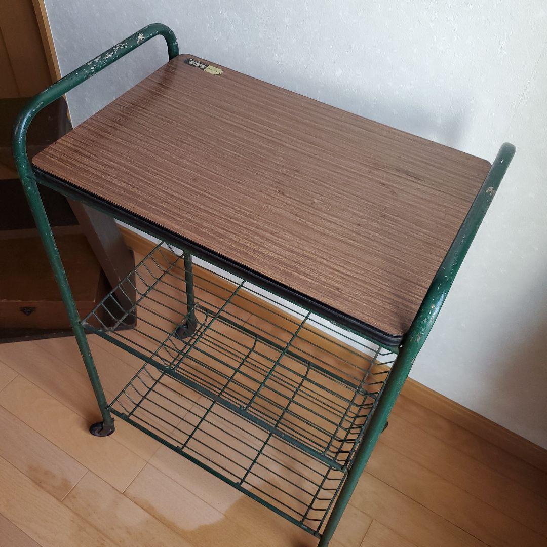 昭和レトロのラック