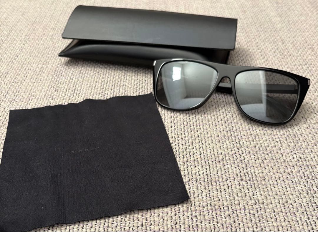 【美品/SAINT LAURENT】サンローラン サングラス ブラック