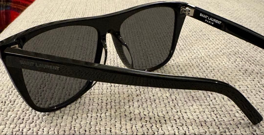 【美品/SAINT LAURENT】サンローラン サングラス ブラック