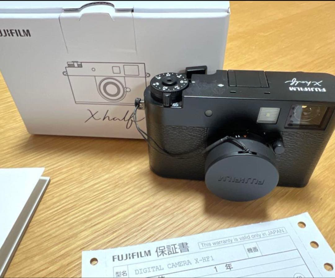 送料込み　xhalf ブラック X-HF1 FUJIFILM