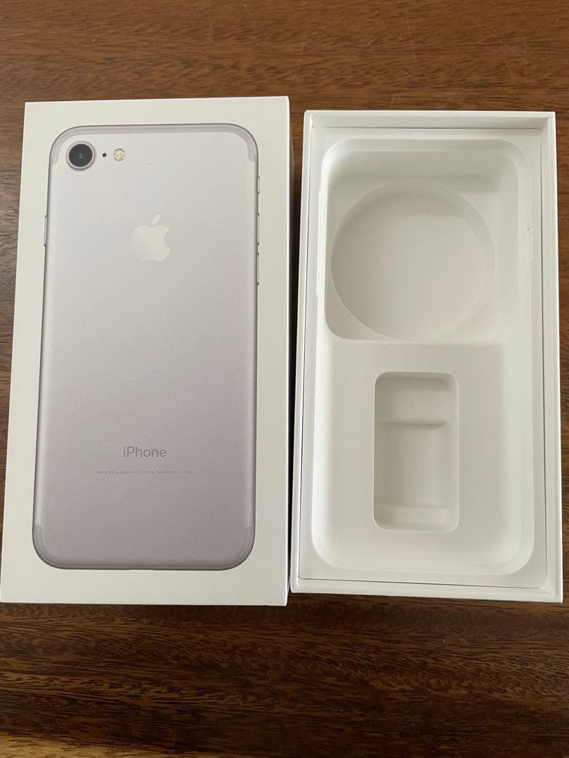 Apple iPhone 8 ホワイト 本体