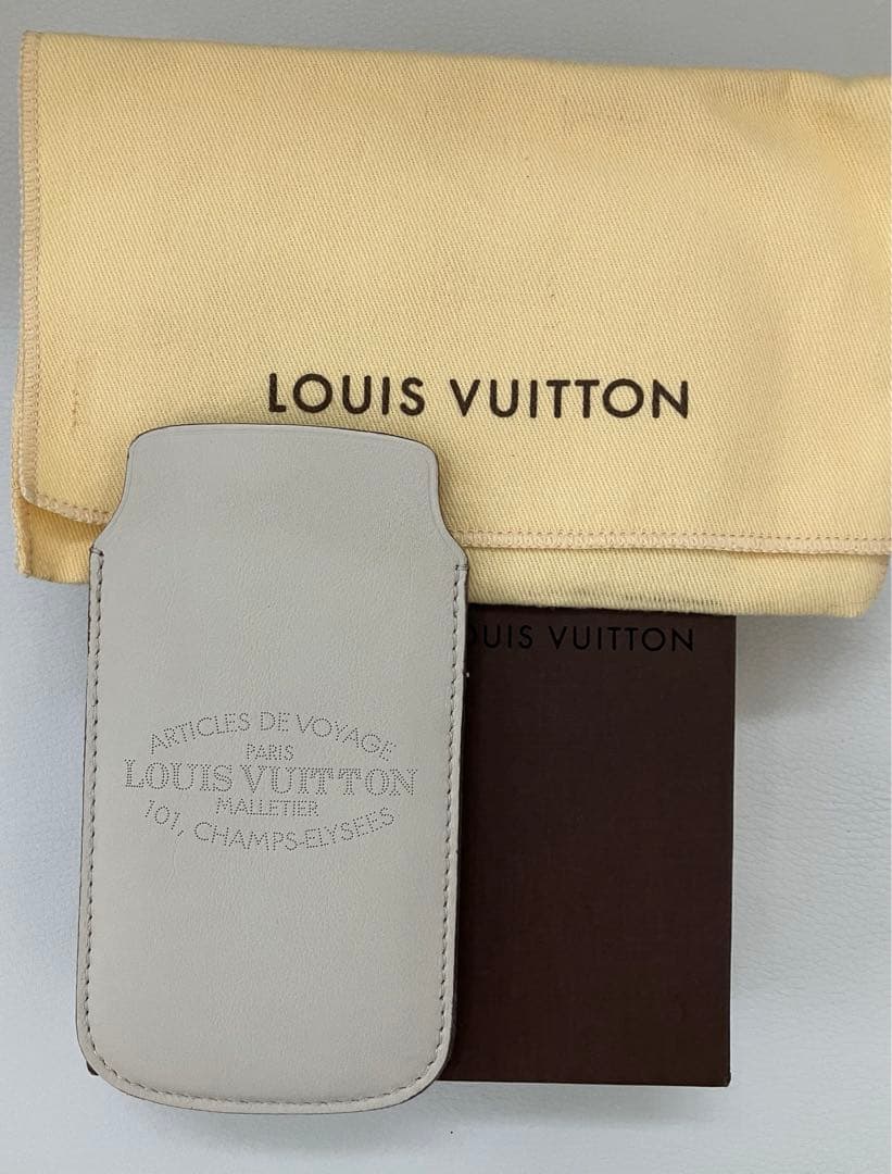 ルイ ヴィトン LOUIS VUITTON スマホケース