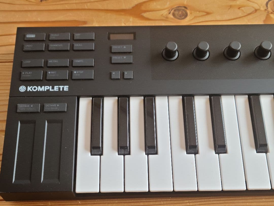 DTM・DAW NATIVE INSTRUMENTS KOMPLETE KONTROL M32