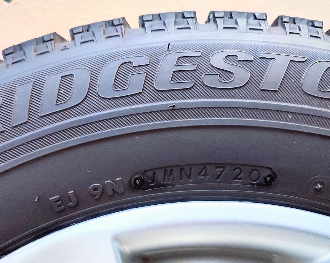 怪*ル様 VW ゴルフ 6 / 7 等 スタッドレス ホイール４本セット195/