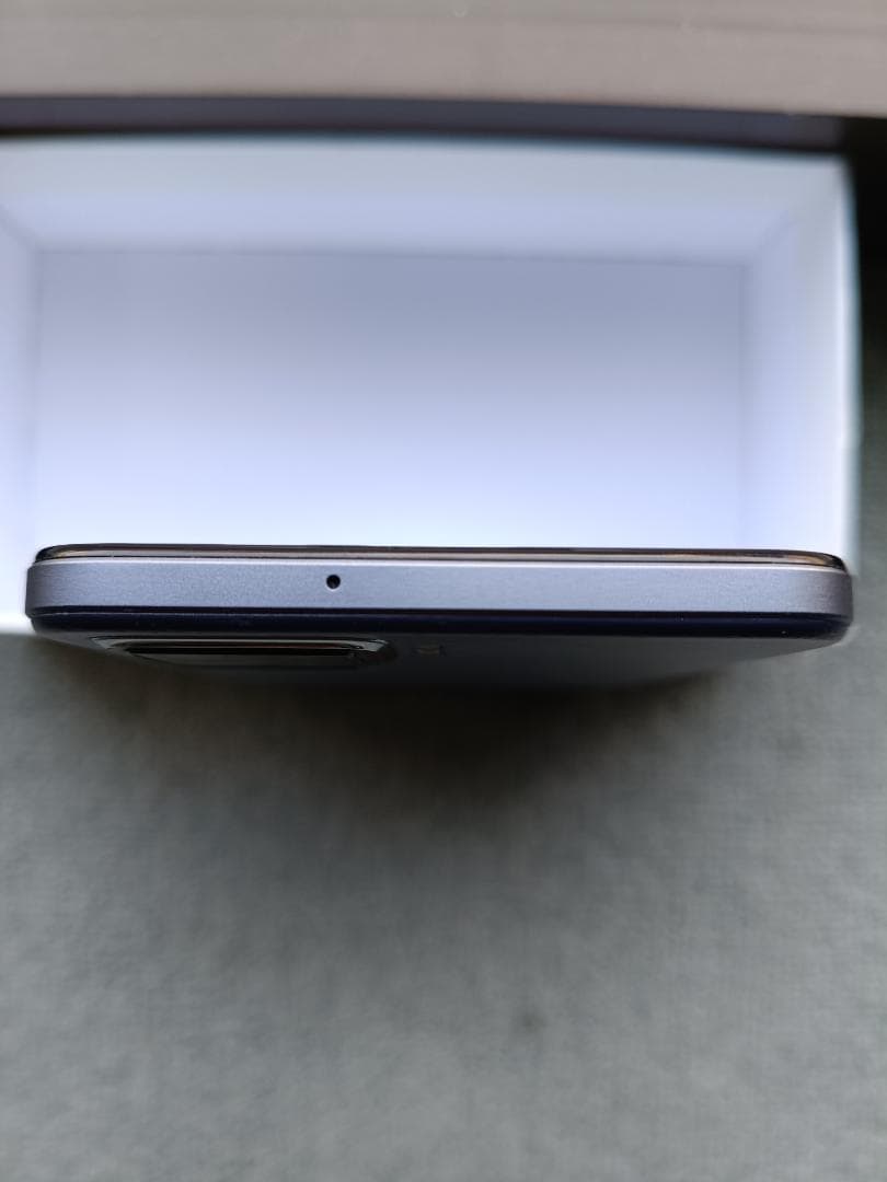 Oppo A73 ネービーブルー