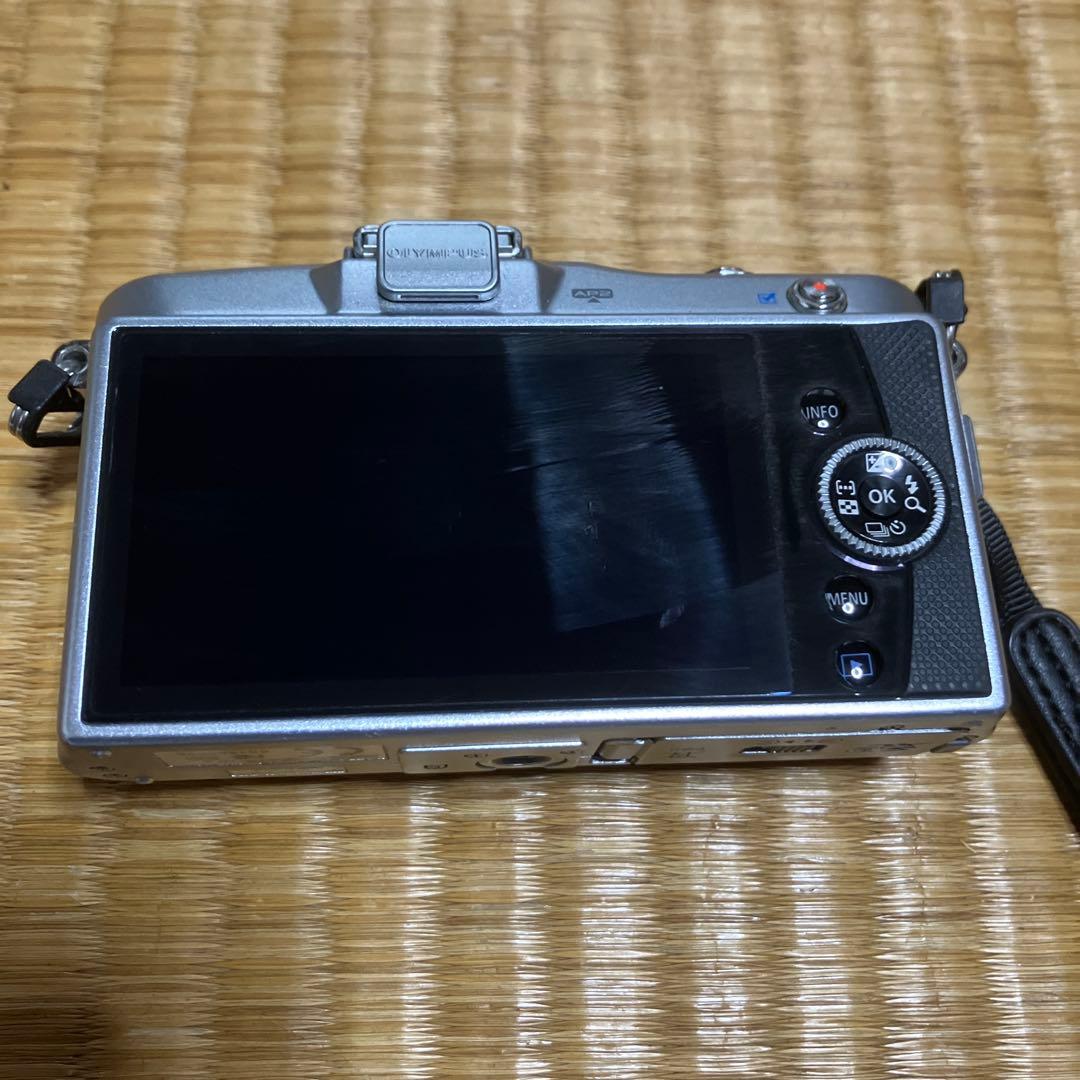 OLYMPUS E-PM1 シルバー レンズ2本セット