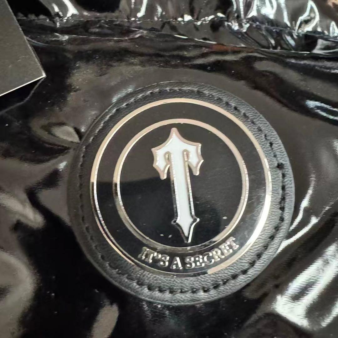 新品 TRAPSTAR 光沢ブラック ダウンジャケット Sサイズ i