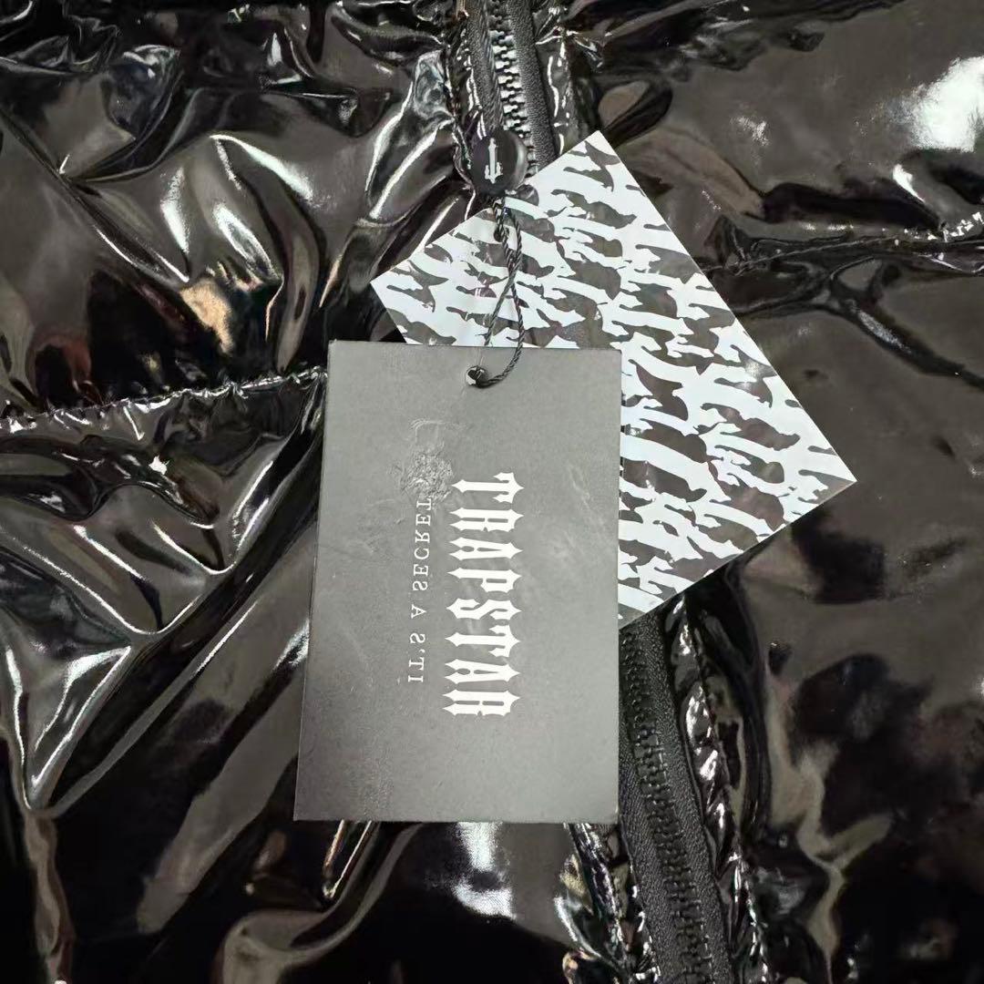 新品 TRAPSTAR 光沢ブラック ダウンジャケット Sサイズ i