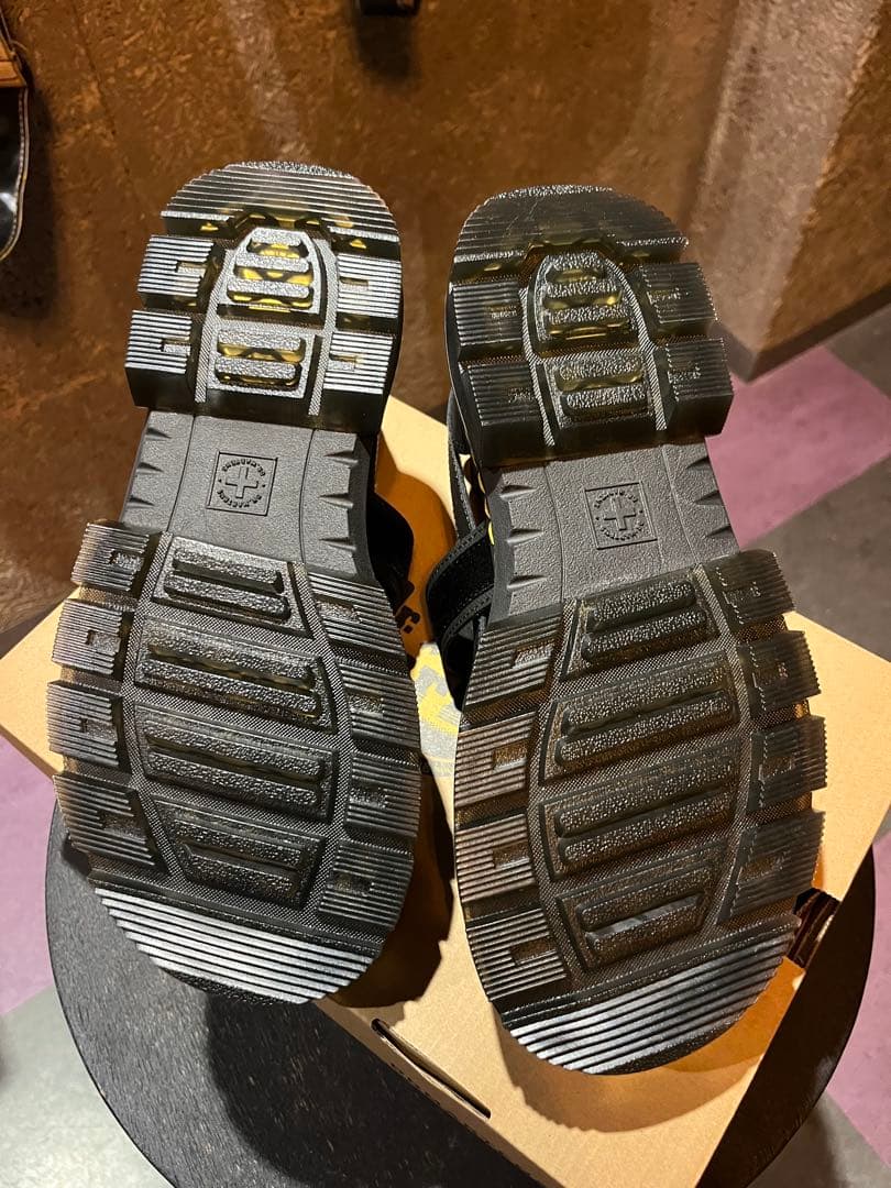 ドクター・マーチンのサンダル 約26.5cm 未使用品！Dr.Martens