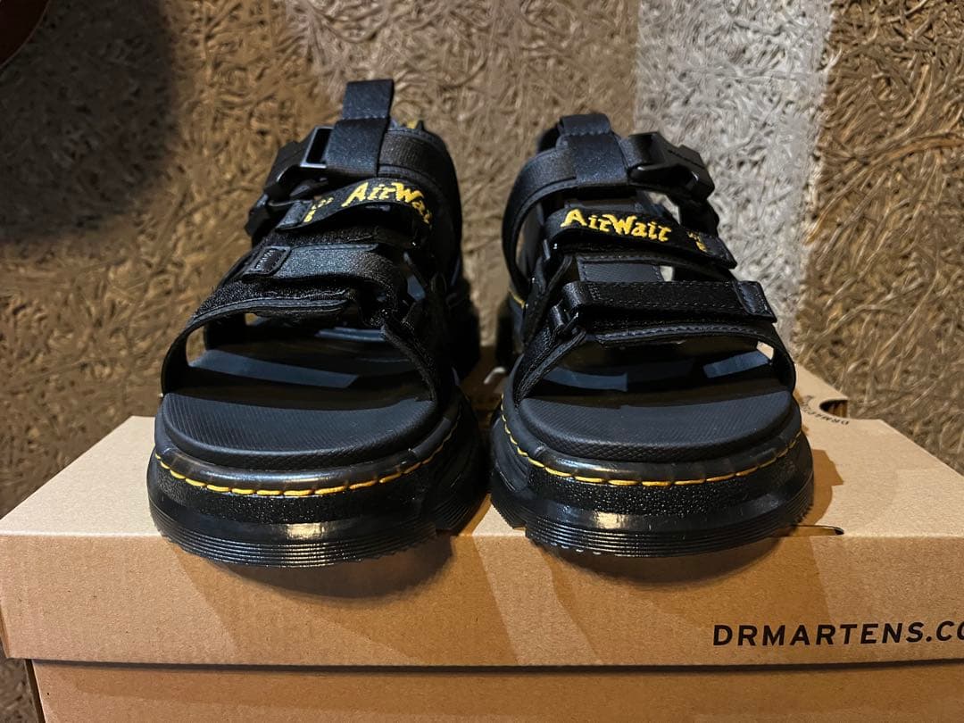 ドクター・マーチンのサンダル 約26.5cm 未使用品！Dr.Martens
