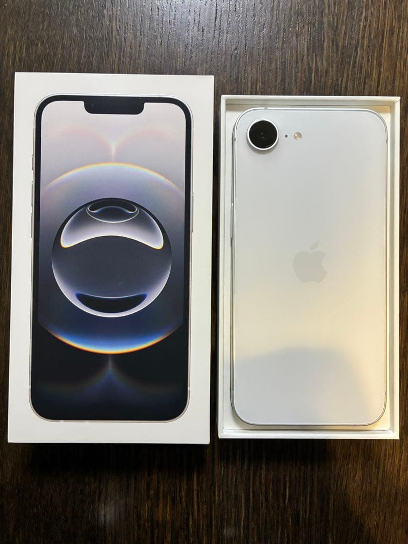 iPhone16e 128GB ホワイト SIMフリー 付属品完備