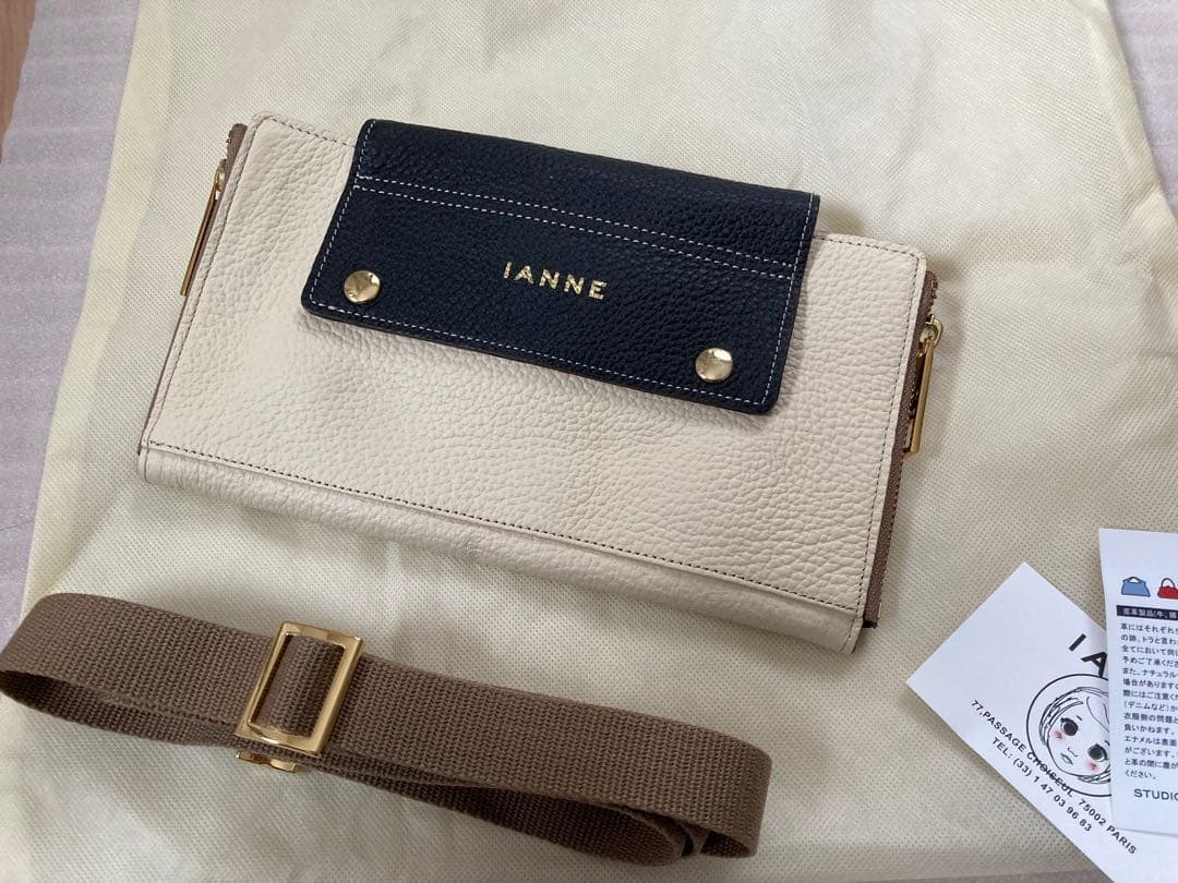 み*い様 未使用　IANNE イアンヌ　ポリーヌ　クラッチバッグ　ショルダーバッ