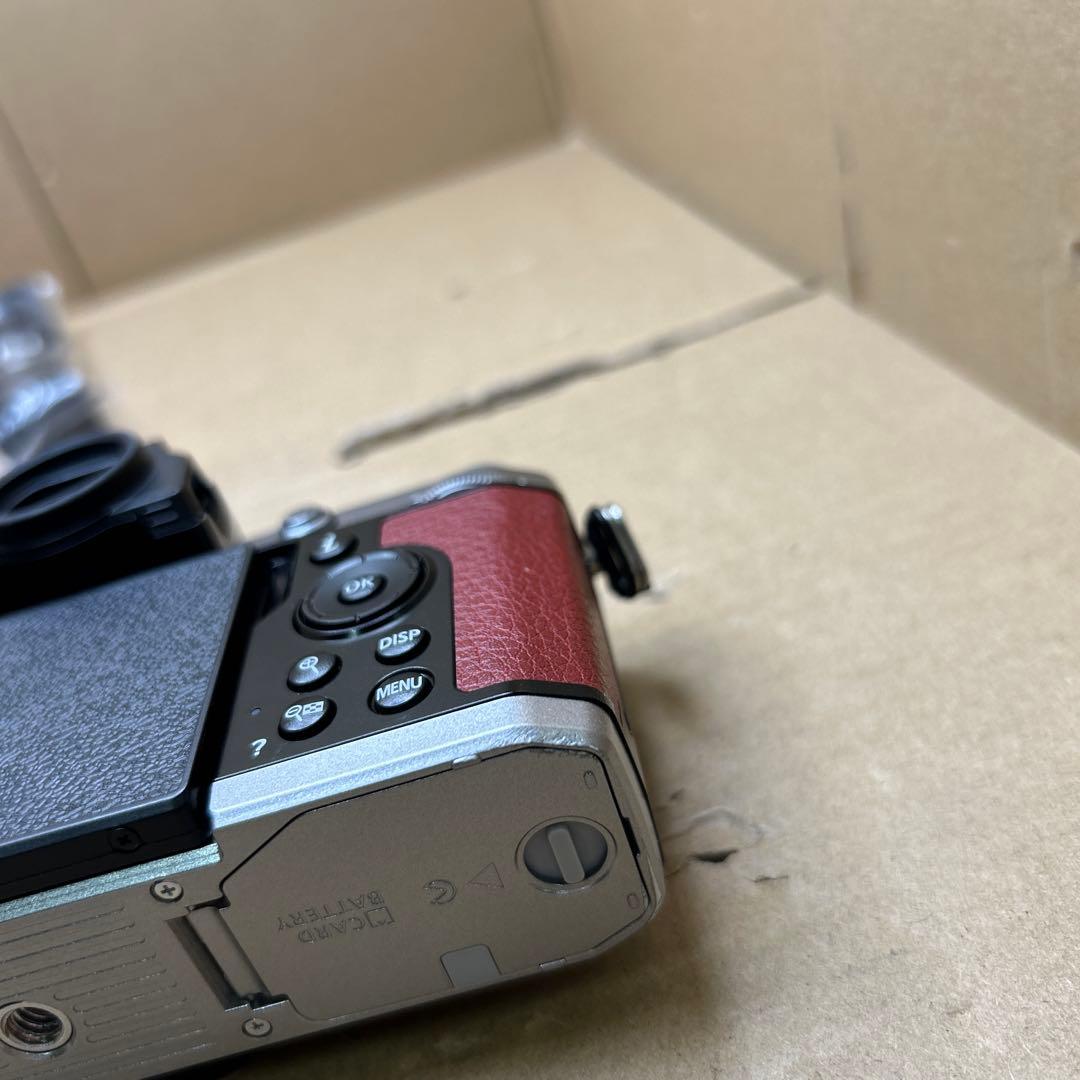 Nikon ミラーレス一眼カメラ Z fc ボディ Zfc レッド