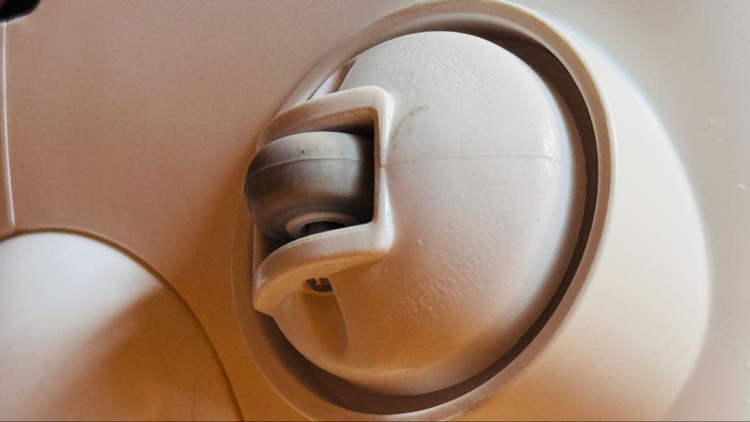 【値下げ】 UWANT 自動洗浄 カーペットクリーナー B100-S ホワイト