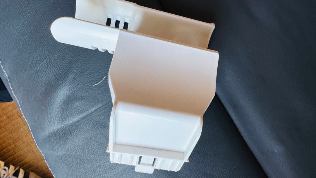 【値下げ】 UWANT 自動洗浄 カーペットクリーナー B100-S ホワイト